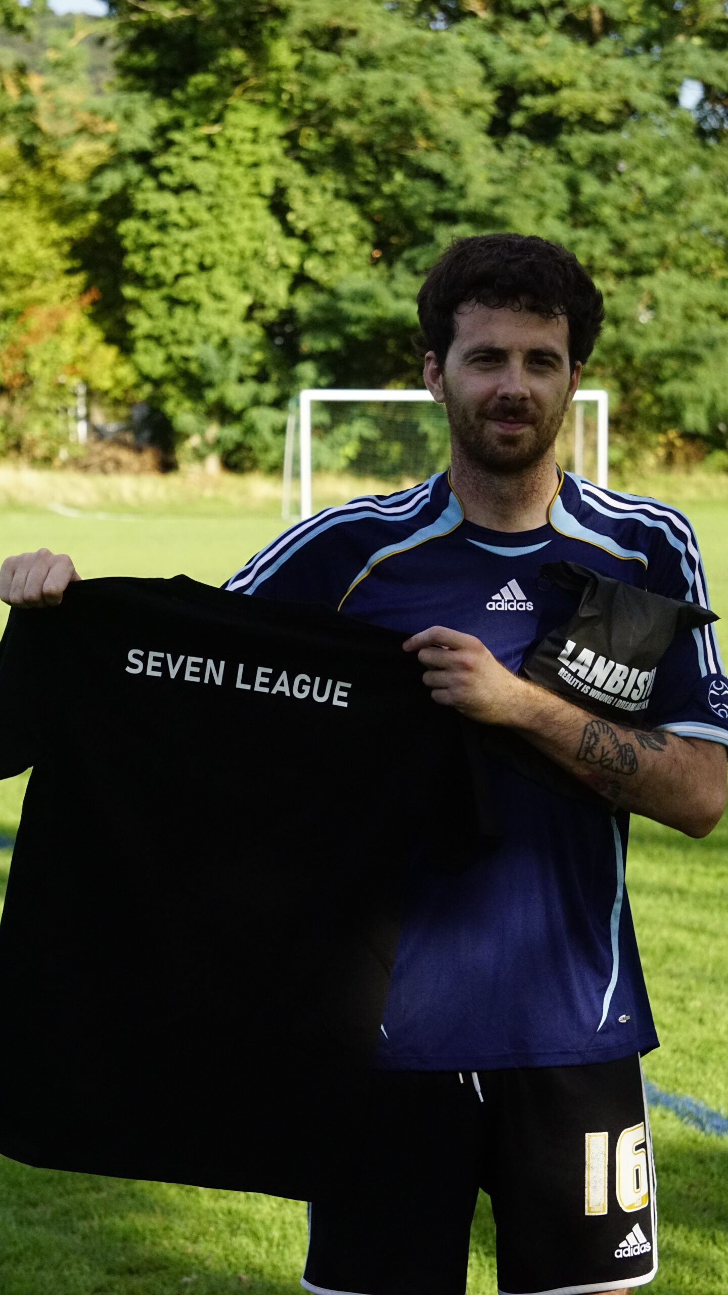 Pablo Verdes receiving the Summer Cup MVP award